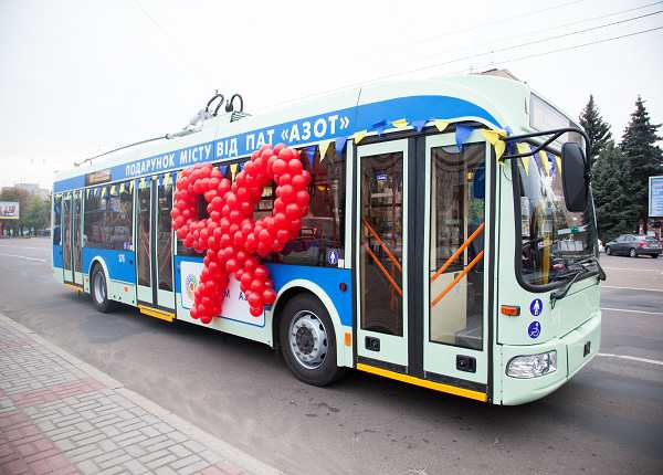 До кінця листопада Черкаси отримають 15 нових тролейбусів від ПАТ «Азот»